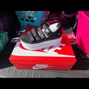 Brand new Nike icon classic sandal